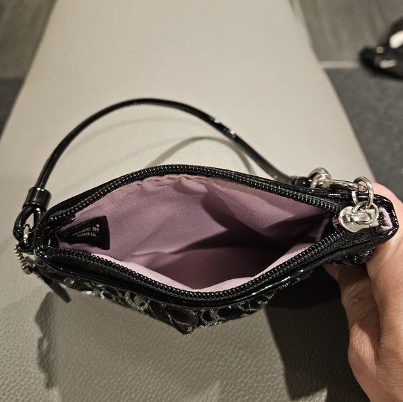 Coach Black Silver Shimmer Monogram Wristlet Excellent Condition - Picture 3 of 4